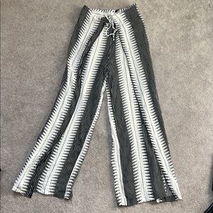 Elan Palazzo Resort Pants Flowy Black and White Patterned Size Small